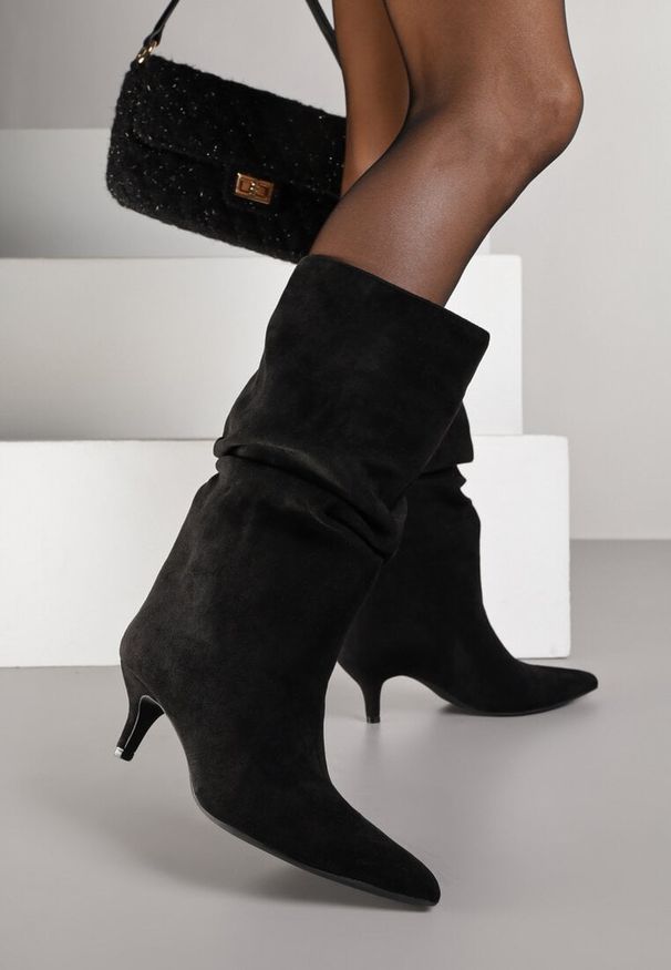 Born2be - Czarne Marszczone Botki na Obcasie Typu Kaczuszka Nalonia. Okazja: na co dzień. Kolor: czarny. Materiał: jeans. Szerokość cholewki: normalna. Obcas: na obcasie. Styl: casual, elegancki, klasyczny. Wysokość obcasa: średni