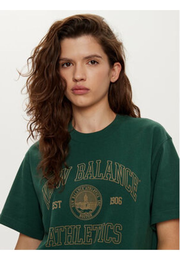 New Balance T-Shirt WT43548 Zielony Oversize. Kolor: zielony. Materiał: bawełna