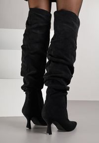 Renee - Czarne Kozaki w Stylu Slouchy na Szpilce Wiolisse. Okazja: na co dzień. Kolor: czarny. Materiał: jeans. Wzór: aplikacja. Obcas: na szpilce. Styl: casual