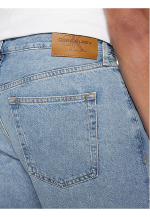 Calvin Klein Jeans Szorty jeansowe J30J327513 Niebieski Regular Fit. Kolor: niebieski. Materiał: bawełna
