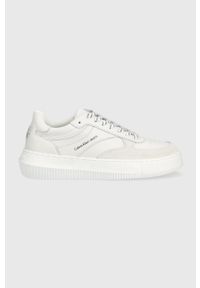 Calvin Klein Jeans sneakersy kolor biały. Nosek buta: okrągły. Zapięcie: sznurówki. Kolor: biały