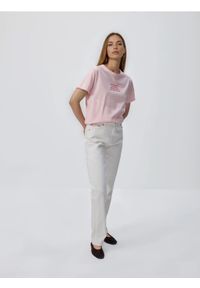 Reserved - T-shirt z napisem - różowy. Kolor: różowy. Materiał: bawełna. Wzór: napisy