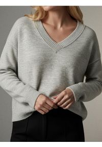 Sinsay - Sweter - szary. Kolor: szary. Materiał: materiał