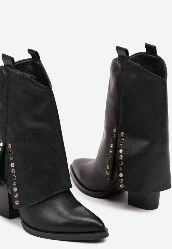 Born2be - Czarne Botki na Obcasie w Kowbojskim Stylu na Suwak z Wywiniętą Cholewką Mavelia. Kolor: czarny. Materiał: jeans. Szerokość cholewki: normalna. Obcas: na obcasie. Styl: elegancki. Wysokość obcasa: średni