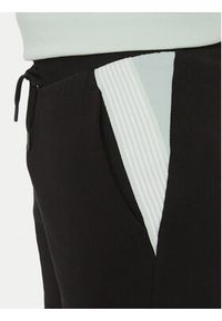 EA7 Emporio Armani Szorty materiałowe 7M000269 AF12451 UC001 Czarny Regular Fit. Kolor: czarny. Materiał: bawełna