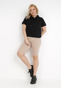 Born2be - Beżowe Szorty Hippeina. Kolekcja: plus size. Kolor: beżowy. Materiał: dzianina. Wzór: gładki, aplikacja