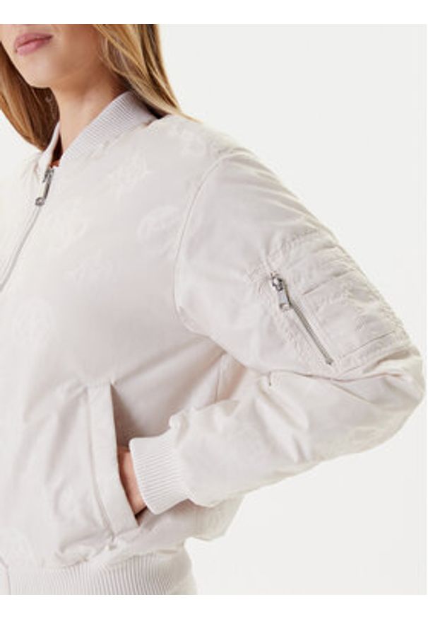 Guess Kurtka bomber W5YL08 WHDK2 Écru Regular Fit. Kolor: kremowy. Materiał: syntetyk