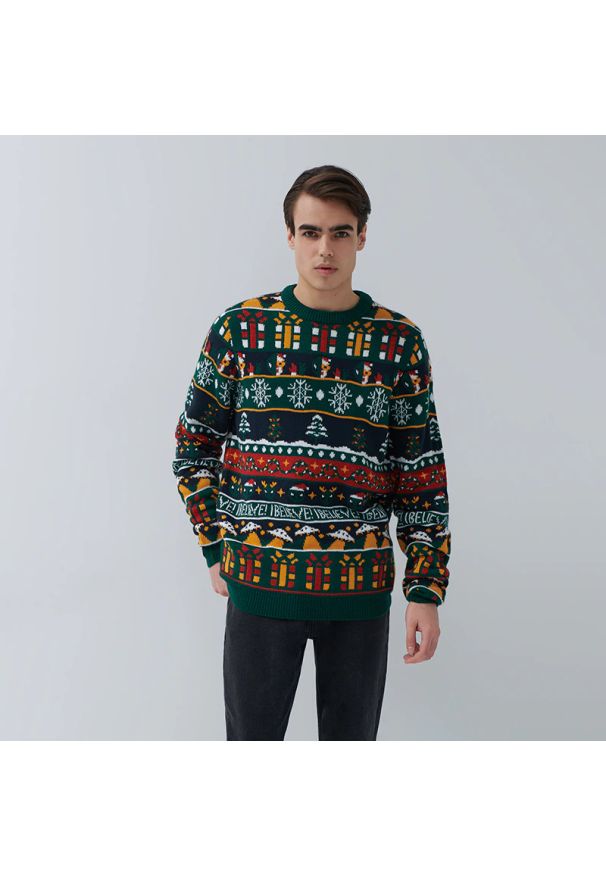 House - Świąteczny sweter we wzory - Wielobarwny. Styl: wizytowy