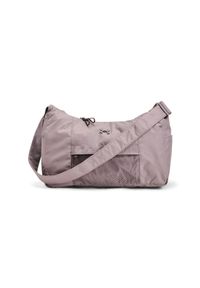 Torba treningowa damska Under Armour UA Studio Slouchy Duffle - beżowa. Kolor: beżowy. Materiał: nylon, poliester