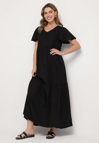 Born2be - Czarna Sukienka z Wiskozy o Rozkloszowanym Kroju Nattalana. Okazja: na co dzień. Kolor: czarny. Materiał: wiskoza. Typ sukienki: rozkloszowane. Styl: klasyczny, casual