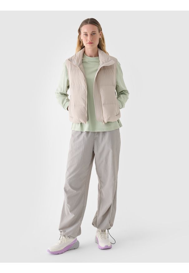 4f - 4F Longsleeve regular z nadrukiem damski - khaki M. Okazja: na co dzień. Kolor: oliwkowy, brązowy, wielokolorowy. Materiał: dzianina, materiał, bawełna, skóra, jersey. Długość rękawa: długi rękaw. Długość: długie. Wzór: nadruk. Styl: casual, klasyczny, sportowy