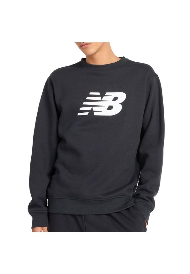 Bluza męska New Balance MT43905BK - czarna. Kolor: czarny. Materiał: prążkowany, poliester, bawełna. Wzór: aplikacja. Styl: klasyczny