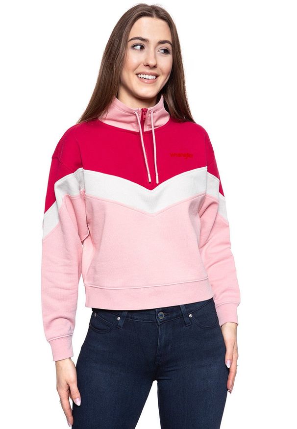 Wrangler - BLUZA WRANGLER CUT N SEW SWEAT BRIDAL ROSE W6N7HYP01 112130799. Styl: klasyczny