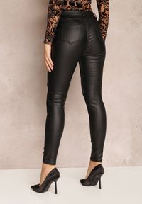 Renee - Czarne Spodnie Skinny z Imitacji Skóry Egal. Okazja: na co dzień. Kolor: czarny. Materiał: skóra. Sezon: zima, jesień. Styl: elegancki, casual #4