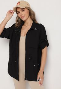 Born2be - Czarna Kurtka Parka z Bawełną Ściągana w Pasie Troczkiem Zapinana na Napy Velethra. Okazja: na co dzień. Kolor: czarny. Materiał: bawełna. Styl: casual #2