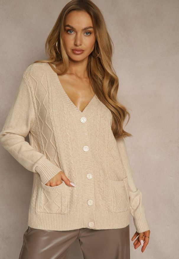 Renee - Jasnobeżowy Kardigan z Bawełną i Tłoczonym Wzorem Reisina. Okazja: na co dzień. Kolor: beżowy. Materiał: bawełna. Styl: casual, elegancki