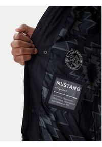 Mustang Kurtka zimowa Leroy 1016897 Czarny Regular Fit. Kolor: czarny. Materiał: syntetyk. Sezon: zima #3