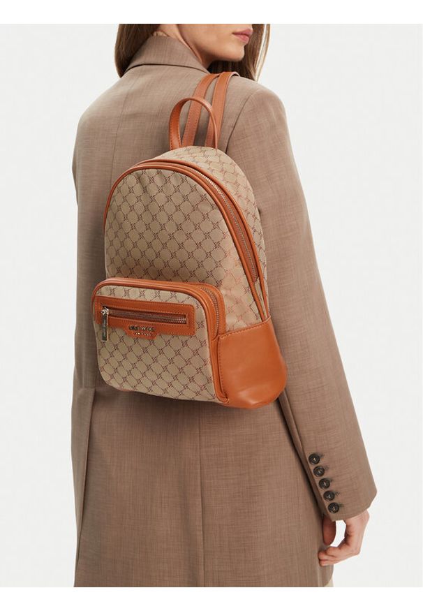 Nine West Plecak CEO-OLIVIA-I-B24334 Beżowy. Kolor: beżowy. Materiał: materiał