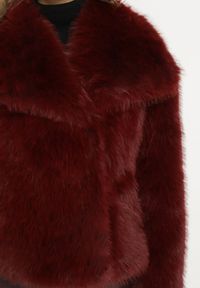 Born2be - Bordowa Futrzana Kurtka Futerko z Szerokim Kołnierzem Dannora. Okazja: na co dzień. Kolor: czerwony. Materiał: futro. Długość rękawa: długi rękaw. Długość: długie. Styl: elegancki, klasyczny, glamour, wizytowy, casual #7
