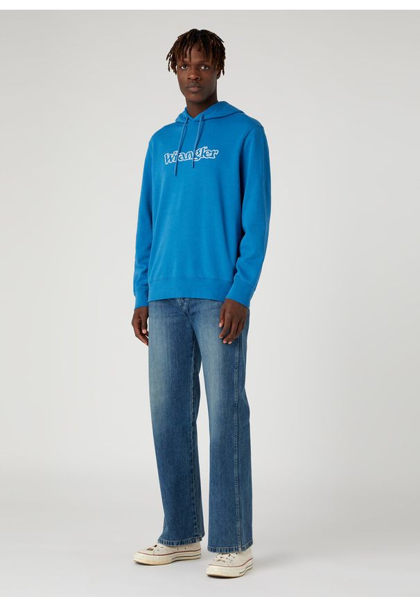 Wrangler - WRANGLER GRAPHIC HOODIE MĘSKA BLUZA Z KAPTUREM LOGO DEEP WATER W674I469F 112331888. Typ kołnierza: kaptur