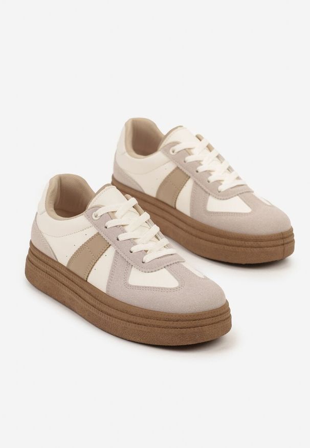 Born2be - Ciemnobeżowe Sneakersy Klasyczne Tenisówki na Tłoczonej Platformie Nanislla. Okazja: na co dzień. Kolor: beżowy. Obcas: na platformie