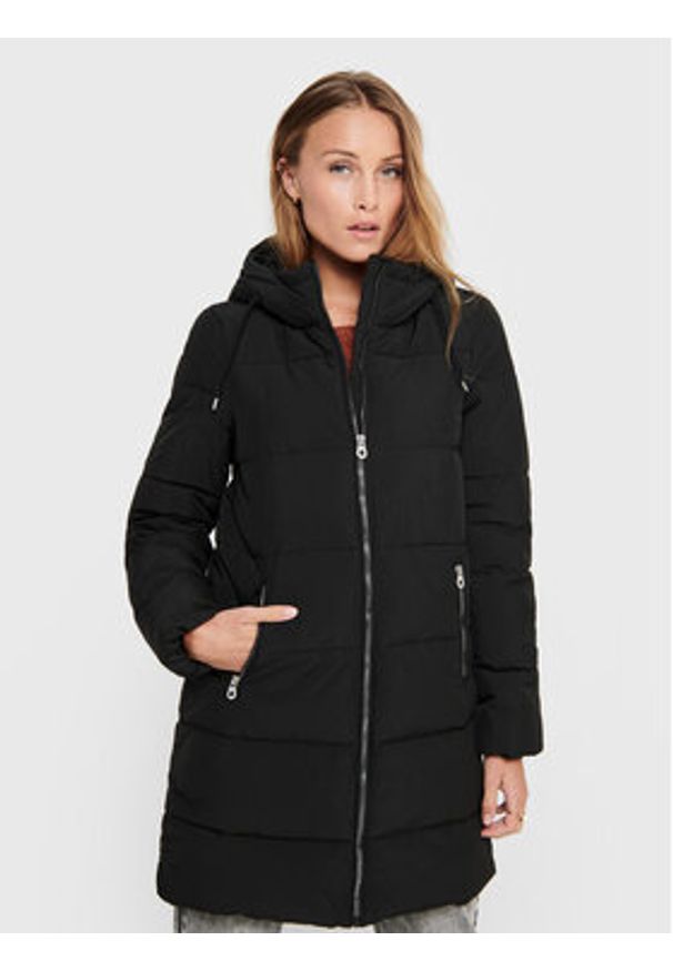 only - ONLY Kurtka zimowa Dolly 15205369 Czarny Regular Fit. Kolor: czarny. Materiał: syntetyk. Sezon: zima