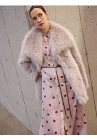 Reserved - Koszulowa sukienka z paskiem - wielobarwny. Materiał: tkanina. Wzór: nadruk. Typ sukienki: koszulowe #1