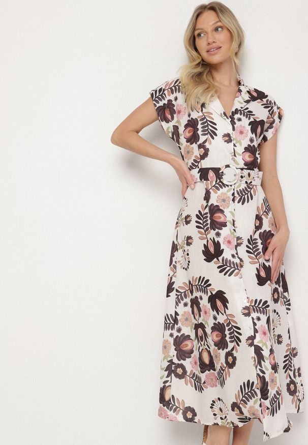 Born2be - Czarna Sukienka z Wiskozą o Koszulowym Kroju z Paskiem z Klamrą Nitasiela. Okazja: na co dzień. Typ kołnierza: dekolt w kształcie V. Kolor: czarny. Materiał: wiskoza. Długość rękawa: krótki rękaw. Typ sukienki: koszulowe. Styl: casual, klasyczny