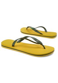Żółte Japonki Ipanema Modne Obuwie Męskie. Okazja: na spacer, na plażę. Kolor: żółty. Materiał: materiał. Sezon: lato. Styl: wakacyjny
