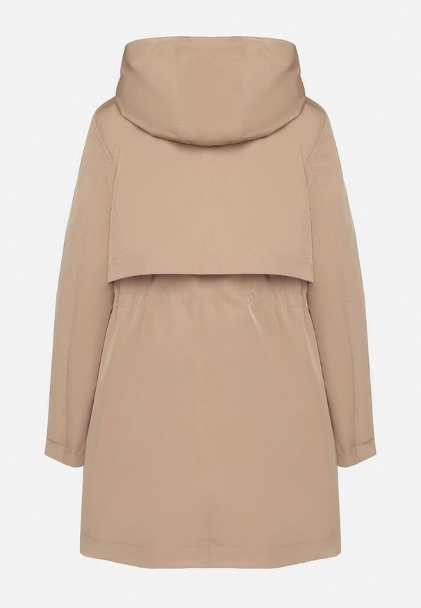 Born2be - Ciemnobeżowa Kurtka w Stylu Parki z Odpinanym Kapturem i Ozdobną Podszewką Ismerife. Okazja: na co dzień, na spacer. Kolor: beżowy. Styl: casual