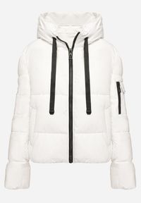 Born2be - Biała Prosta Kurtka Pikowana z Kapturem i Kieszeniami Mirilda. Okazja: na spacer, na co dzień. Typ kołnierza: kaptur. Kolor: biały. Materiał: jeans. Sezon: zima. Styl: klasyczny, casual, elegancki #6