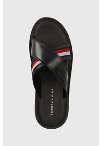 TOMMY HILFIGER - Tommy Hilfiger klapki HILFIGER CRISS CROSS SANDAL męskie kolor czarny FM0FM04457. Kolor: czarny. Materiał: materiał, skóra, guma #2
