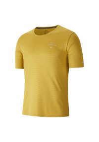 Koszulka męska do biegania Nike Miler Run Division CU7880. Materiał: materiał, poliester, jersey. Technologia: Dri-Fit (Nike). Sport: bieganie #3