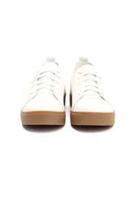 Born2be - Białe Sneakersy Gorsey. Nosek buta: okrągły. Kolor: biały. Materiał: materiał. Obcas: na platformie