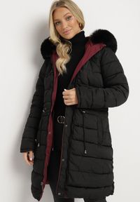 Born2be - Bordowa Dwustronna Kurtka za Kolano z Kapturem z Futerkiem Zephyro. Typ kołnierza: kaptur. Kolor: czerwony. Materiał: futro. Długość: długie. Wzór: aplikacja, gładki #2