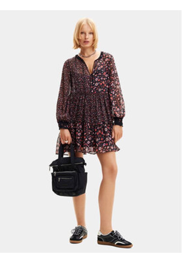 Desigual Sukienka letnia Doque 24SWVW20 Czarny Regular Fit. Kolor: czarny. Materiał: syntetyk. Sezon: lato