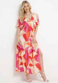 Born2be - Różowo-Beżowa Sukienka o Rozkloszowanym Dole z Szerokimi Krótkimi Rękawami Iomas. Kolor: różowy. Materiał: tkanina. Długość rękawa: krótki rękaw #3