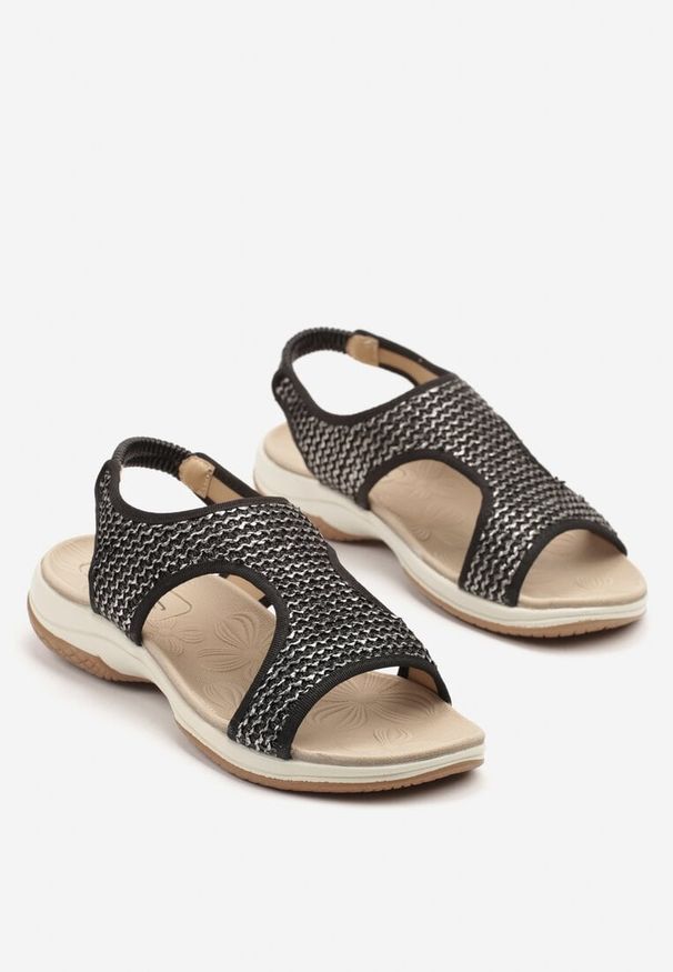 Born2be - Czarne Plecione Sandały z Gumką na Pięcie Nanelina. Kolor: czarny
