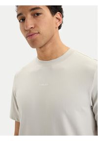 Calvin Klein T-Shirt LV04LC241G Beżowy jasny Regular Fit. Kolor: beżowy. Materiał: bawełna #4
