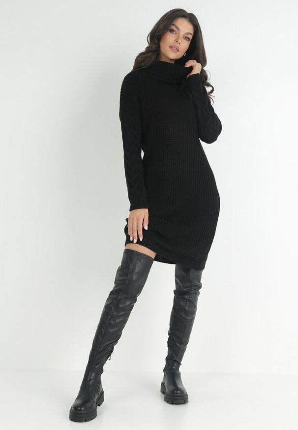 Born2be - Czarna Sukienka Dzianinowa Elisson. Kolor: czarny. Materiał: dzianina. Wzór: aplikacja, ze splotem