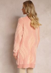 Renee - Ciemnoróżowy Luźny Kardigan Niezapinany z Dłuższym Włosiem Karsta. Kolekcja: plus size. Kolor: różowy. Materiał: dzianina. Długość: długie #5