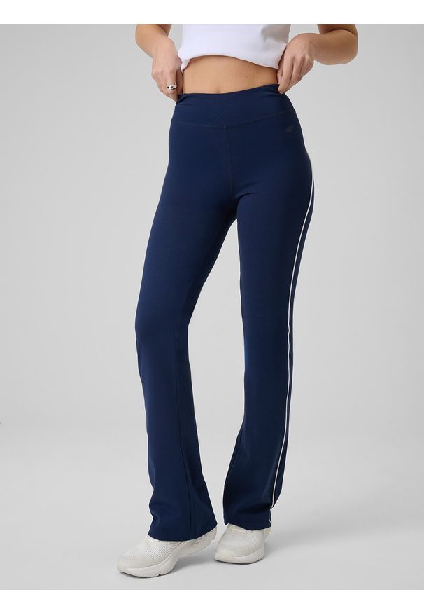 4f - 4F Legginsy z rozszerzanymi nogawkami damskie - granatowe XXL. Okazja: na spacer. Stan: podwyższony. Kolor: niebieski. Materiał: materiał, bawełna, dzianina. Sport: turystyka piesza