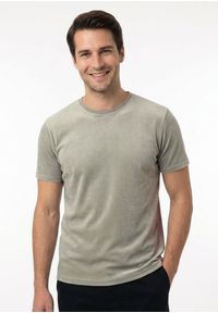 Męski T-Shirt -Brave Soul- Delikatny Efekt Sprania Tkaniny - Szałwiowy. Okazja: na co dzień. Materiał: bawełna. Sezon: lato, wiosna. Styl: casual #3