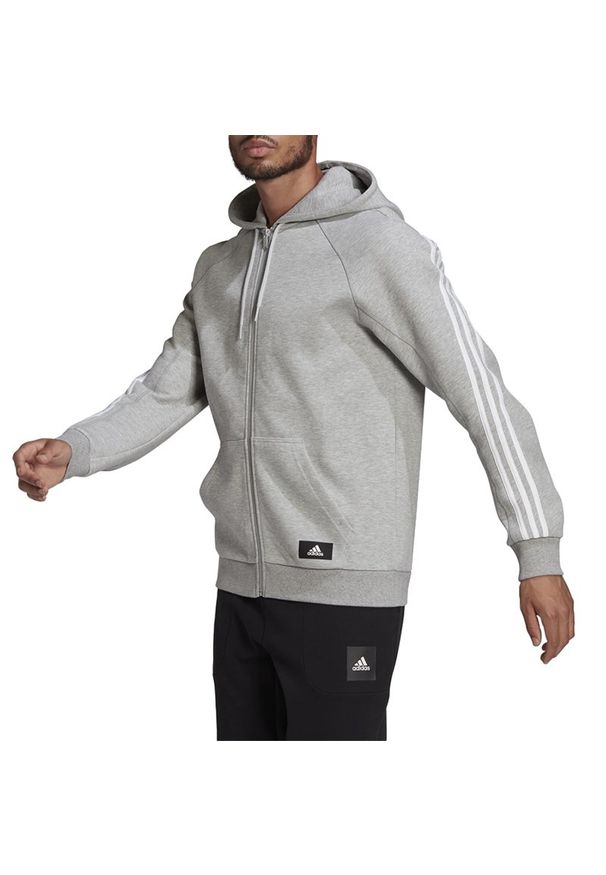 Adidas - adidas Sportswear 3-Stripes Hooded Track Top > GL5679. Typ kołnierza: kaptur. Materiał: dzianina, poliester, bawełna. Wzór: aplikacja