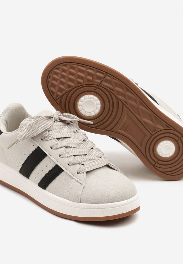 Renee - Szare Sneakersy Ozdobione Paskami Dolirenna. Okazja: na co dzień. Zapięcie: pasek. Kolor: szary. Materiał: jeans. Wzór: aplikacja. Sezon: lato, wiosna. Obcas: na płaskiej podeszwie