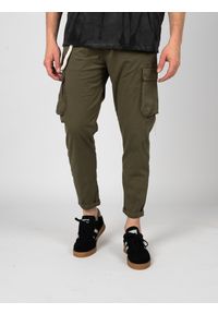 Xagon Man Spodnie | P25032CR4057 | Mężczyzna | Zielony. Okazja: na co dzień. Kolor: zielony. Materiał: bawełna, elastan. Styl: elegancki, casual