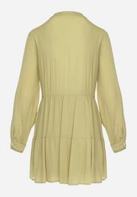 Born2be - Zielona Koszulowa Sukienka w Stylu Boho z Rozkloszowanym Dołem Liorda. Kolor: zielony. Sezon: wiosna, lato. Typ sukienki: koszulowe. Styl: boho. Długość: mini #3