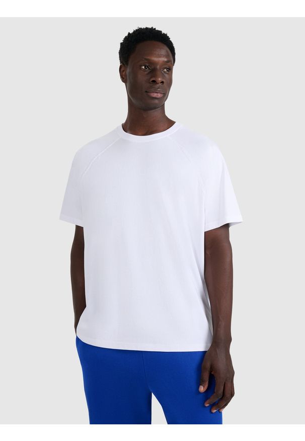 4f - 4F T-shirt oversize gładki męski - biały XXL. Okazja: na co dzień. Kolor: biały. Materiał: jersey, bawełna, materiał. Długość rękawa: krótki rękaw. Długość: krótkie. Wzór: gładki. Styl: casual, klasyczny, sportowy