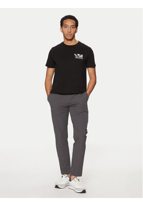 Calvin Klein Joggery K10K113809 Szary Slim Fit. Kolor: szary. Materiał: syntetyk