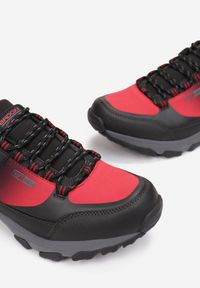 Born2be - Czerwone Buty Trekkingowe Aeztora. Okazja: na spacer. Nosek buta: okrągły. Zapięcie: sznurówki. Kolor: czerwony. Materiał: materiał. Szerokość cholewki: normalna. Sport: turystyka piesza, wspinaczka #3